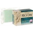 Мыло туалетное с экстрактом лотоса CJ Lion Rice Day Oriental Natural Lotus Soap, 100 г