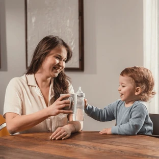 MAM Easy Active, пляшечка проти кольок, з силіконовою соскою, Pattern Fruits, унісекс, від 4 місяців, 330 мл