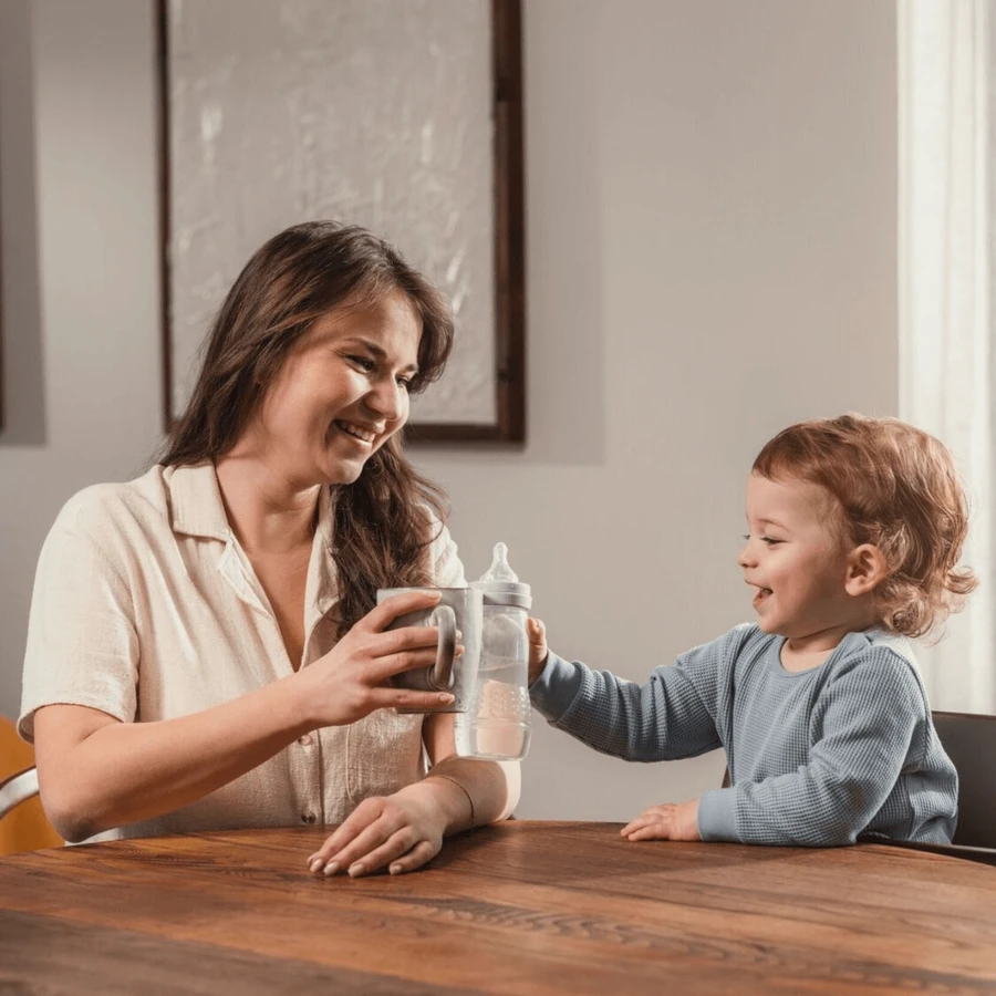 MAM Easy Active, пляшечка проти кольок, з силіконовою соскою, Pattern Fruits, унісекс, від 4 місяців, 330 мл: ціни та характеристики