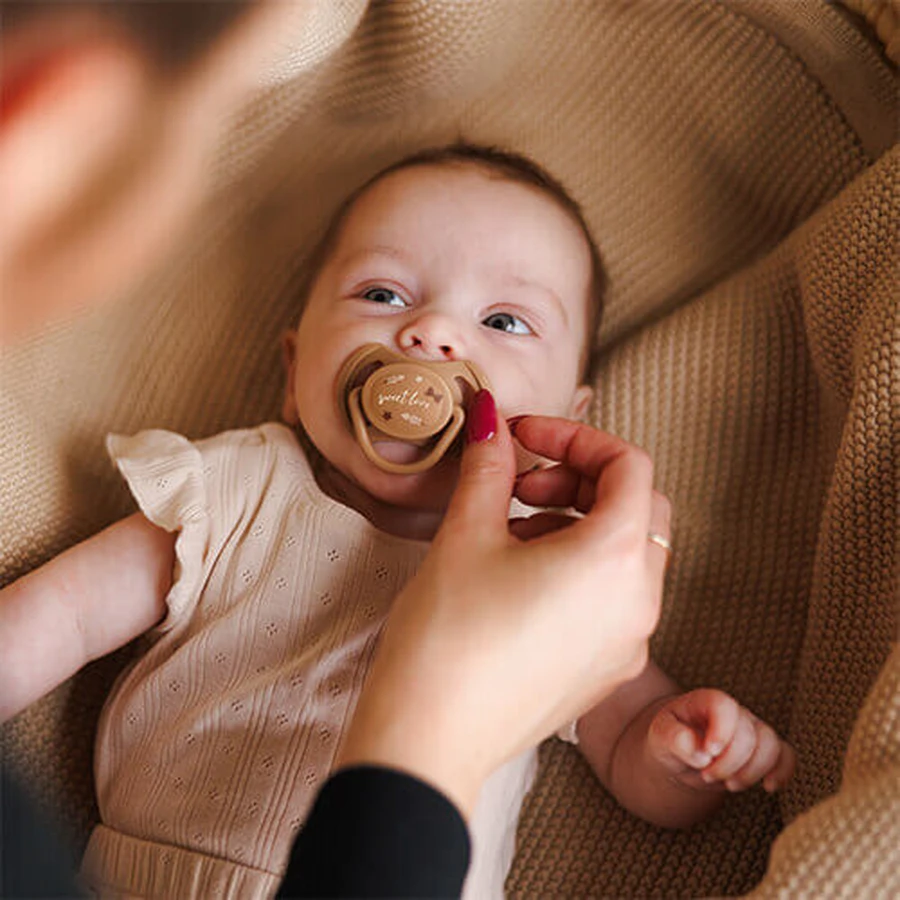 BabyOno, пустышка, 0-6 месяцев, симметричная, силикон, бежевый/коричневый, 2 штуки: цены и характеристики