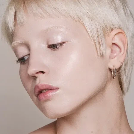 Madara Skin Equal, Soft Glow Foundation SPF15, тональный крем, оттенок Porcelain 10, 30 мл: цены и характеристики