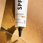 Madara Plant Steam Cell Age-Defying Face Sunscreen, антивозрастной крем для лица с солнцезащитным фильтром SPF30, 40 мл: цены и характеристики