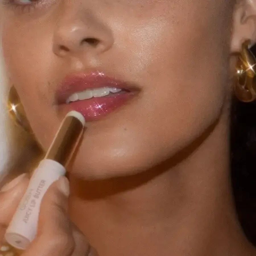 Gosh Juicy Lip Butter, питательный бальзам для губ, 001 Sparkling Champagne, 2,8 г: цены и характеристики