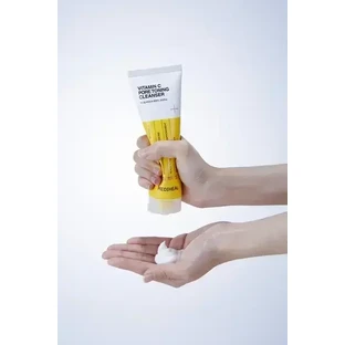 Mediheal Vitamin C Pore Toning Cleanser, осветляющий гель-пенка для умывания с витамином С, 120 мл