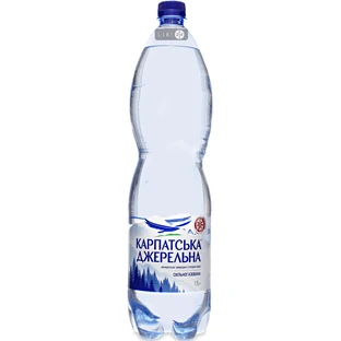 Вода мінеральна Карпатська Джерельна природна столова газована 1.5 л
