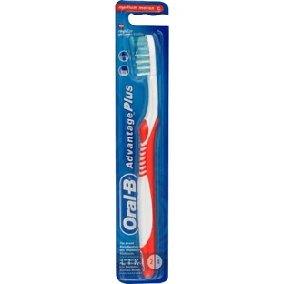 Зубная щетка Oral-B Advantage Plus Medium Moyen