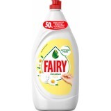 Средство для ручного мытья посуды Fairy Нежные руки Ромашка и Витамин Е 1.35 л