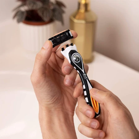 Бритва Bic Flex 5 Hybrid з 4 змінними картриджами: ціни та характеристики