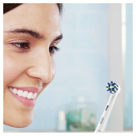 Зубна щітка Oral-b Pro Series 1 D305.513.3X BK типу 3791 + дорожній чохол Travel Edition : ціни та характеристики