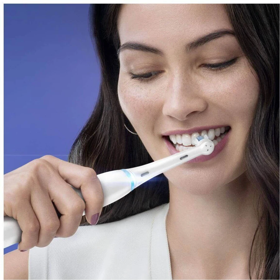 Oral-B iO Ultimate Clean White 4 шт.: цены и характеристики