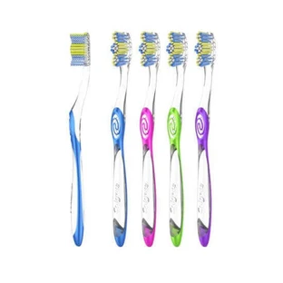 Зубная щетка Twister Medium, разные цвета, Colgate
