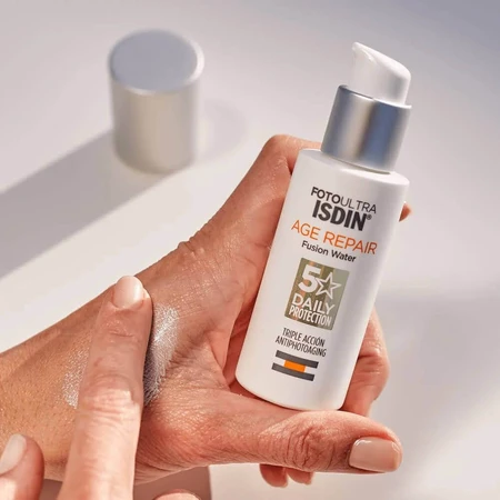 Солнцезащитный флюид Isdin Fusion Water Age Repair SPF 50, 50 мл: цены и характеристики