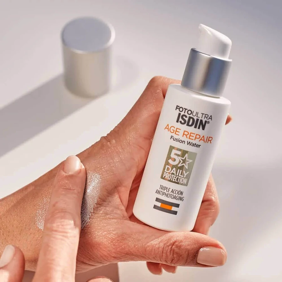 Солнцезащитный флюид Isdin Fusion Water Age Repair SPF 50, 50 мл: цены и характеристики