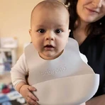 BabyOno Мягкий пластиковый нагрудник с карманом BPA free серый 6м+: цены и характеристики
