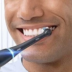 Електрична зубна щітка Oral B iO Series 7, чорна: ціни та характеристики