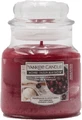 Ароматическая свеча Yankee Candle с ароматом вишни и ванили, 1 шт.