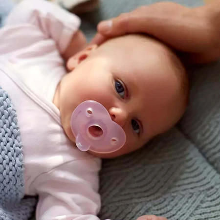 Пустушка Philips Avent Soothie SCF099/22 силіконова, ортодонтична, для дівчаток, 0-6 місяців, 2 шт.: ціни та характеристики