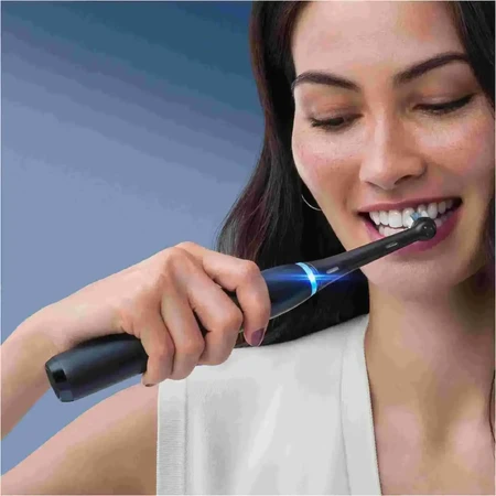 Oral B EK Duo iO Series 8 Black&White + вал для зубной щетки + дорожный футляр 1×1 набор, электронная зубная щетка: цены и характеристики