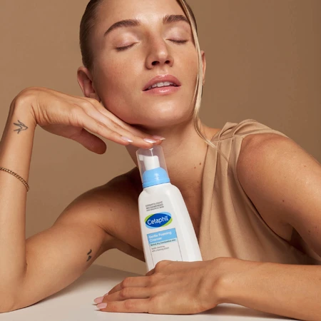 Cetaphil, пінка для вмивання обличчя легка, для нормальної, сухої та комбінованої шкіри, 236 мл ЗАБРУДНЕНА УПАКОВКА: ціни та характеристики