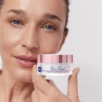 Набір Nivea Rose Elegance, денний крем, 50 мл + нічний крем, 50 мл + косметичка: ціни та характеристики