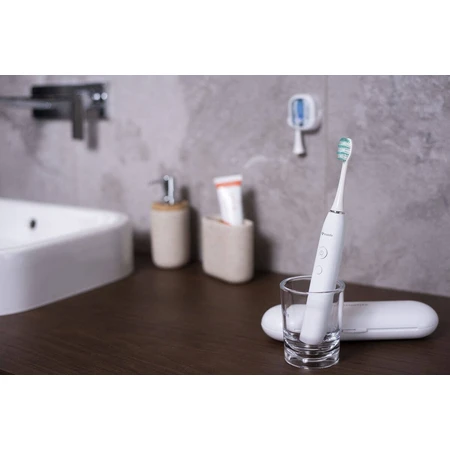 Ультрафиолетовая звуковая зубная щетка TrueLife SonicBrush GL: цены и характеристики