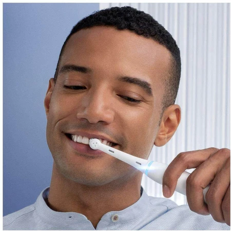 Электрическая зубная щетка Oral-B iO Series 7 White: цены и характеристики