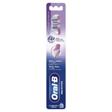 Зубная щетка Oral-B Pro 3D White Отбеливание средней жесткости 1 шт