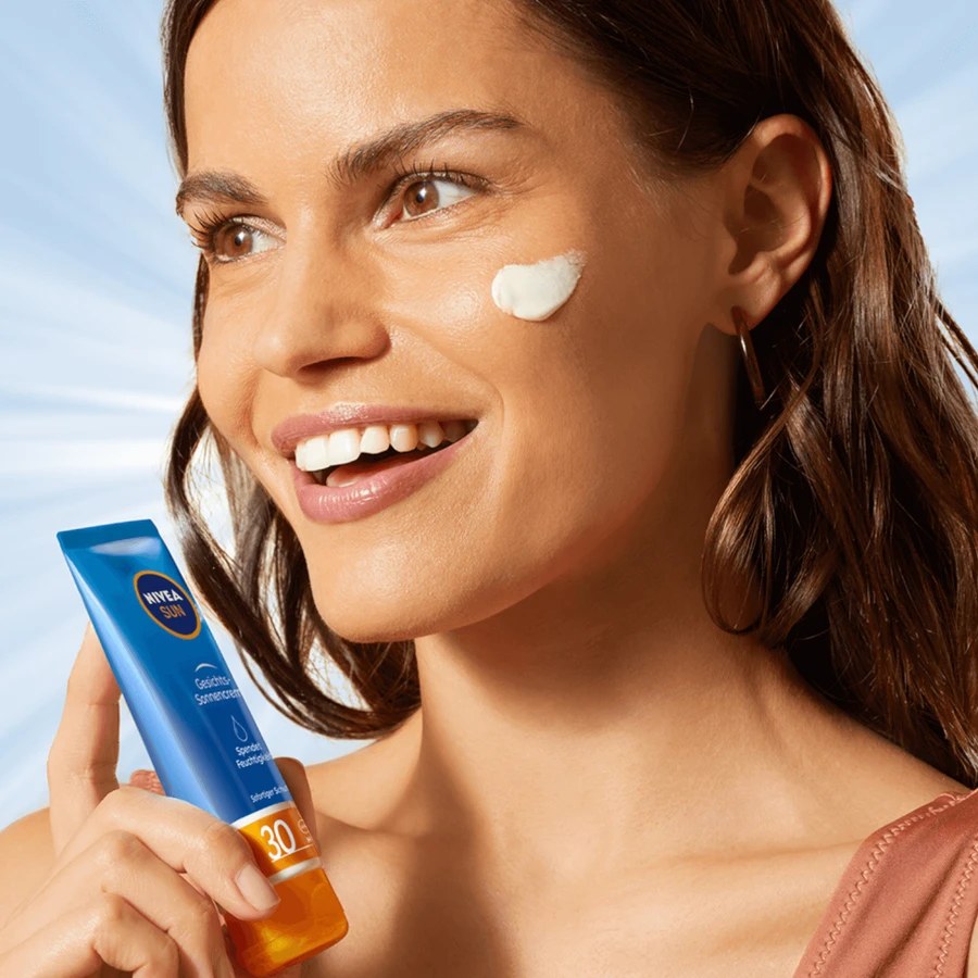 Увлажняющий солнцезащитный крем для лица Nivea с высокой степенью защиты SPF30, 50 мл: цены и характеристики