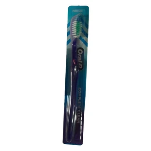 Зубная щетка Oral-B Complete Clean Medium, 1 шт.