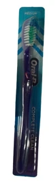 Зубна щітка Oral-B Complete Clean Medium, 1 шт