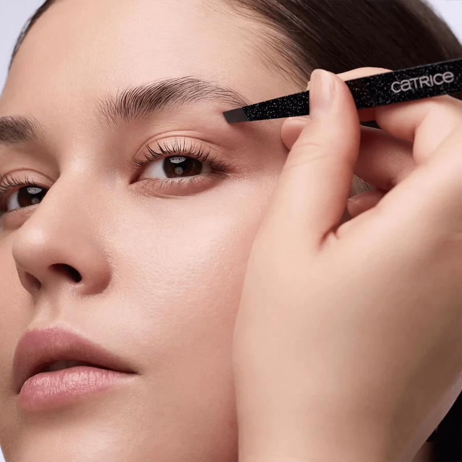 Catrice Magic Perfectors Tweezer, пінцет для брів: ціни та характеристики