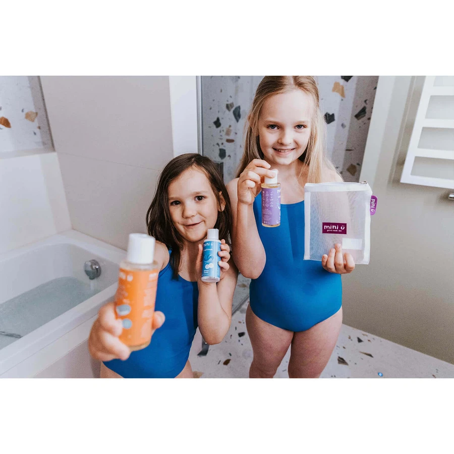 Mini U Travel Set, набір дитячої косметики для подорожей, з косметичкою, 3 x 100 мл: ціни та характеристики