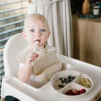 BabyOno, силіконовий нагрудник з регульованою застібкою, бежевий, від 6 місяців, 1 шт.: ціни та характеристики
