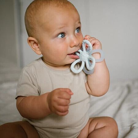 BabyOno, силиконовый прорезыватель, цветок, голубой, с рождения, 1 шт.: цены и характеристики