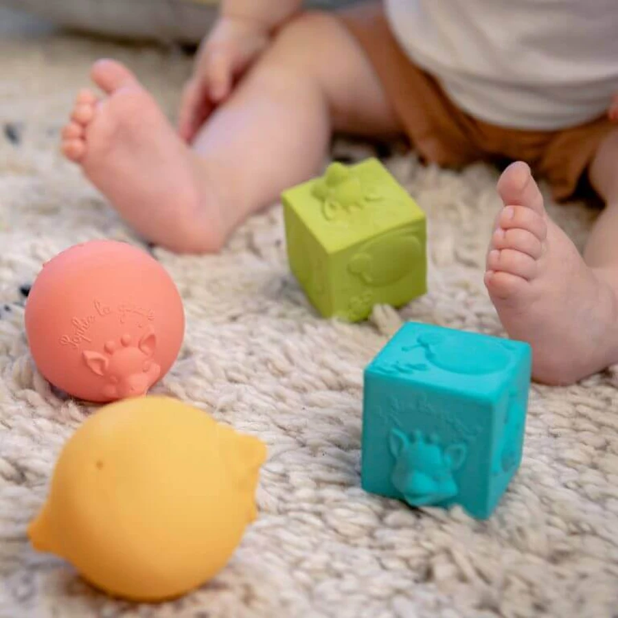 Sophie Giraffe So'pure, набор прорезывателей, цветные шарики и кубики, от 3 месяцев, 4 штуки: цены и характеристики