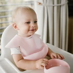 BabyOno, силиконовый нагрудник с регулируемой застежкой, розовый, от 6 месяцев, 1 штука: цены и характеристики