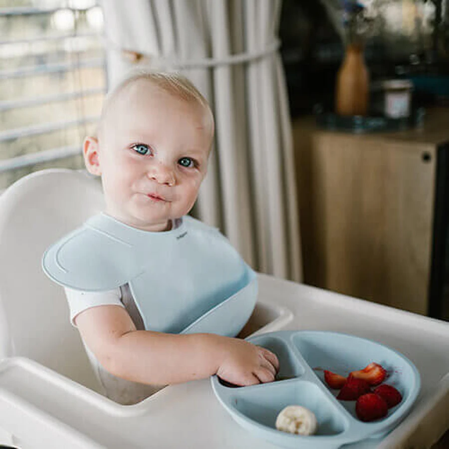 BabyOno, силіконовий нагрудник з регульованою застібкою, синій, від 6 місяців, 1 шт.: ціни та характеристики