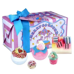 Подарунковий набір для ванни Bomb Cosmetics Cotton Candy Dreams, 5 штук