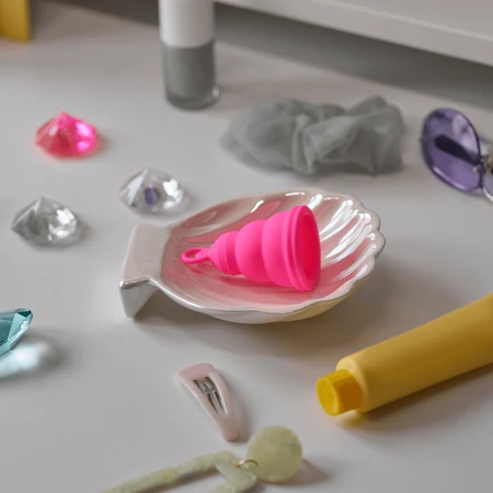 Intimina Lily Cup One, менструальная чашка для начинающих, универсальный размер, 1 шт.: цены и характеристики