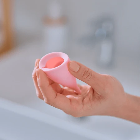 Intimina Lily Cup, менструальная чашка, размер A, 1 штука: цены и характеристики