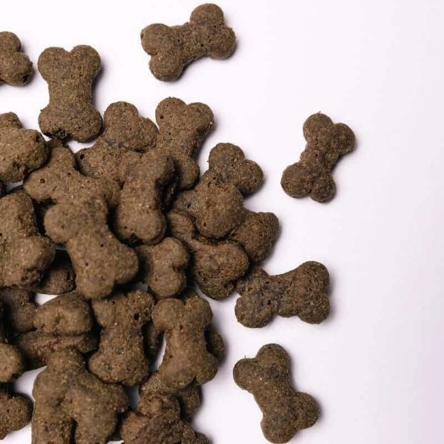 Savory Crunchy Snacks Mobility Rabbit & Blackberry Хрумкі ласощі з кролем та чорноплідною горобиною для здоров'я кісток та суглобів собак, 200 г: ціни та характеристики