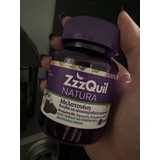 ZzzQuil Natura Мелатонінова добавка до сну 30 желейних цукерок з манго та банана