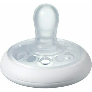 Tommee Tippee Closer To Nature белые/бирюзовые силиконовые ортодонтические брекеты для 6-18 месяцев 2шт