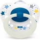 Силіконова ортодонтична пустушка Nuk Signature Stars з чохлом Stars - біла/блакитна для 0-6 місяців