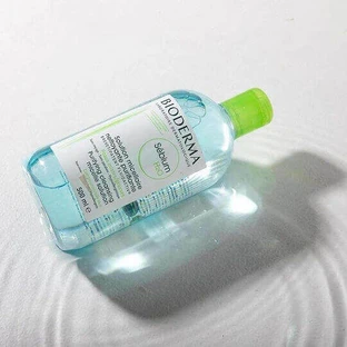 Міцелярна вода для зняття макіяжу з обличчя Bioderma Sebium Η2Ο Міцелярна вода для зняття макіяжу для шкіри, схильної до акне, 500 мл