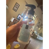 Lavish Care Coconut Bay Treasure Coconut Coconut Увлажняющий лосьон для тела для всех типов кожи 300 мл