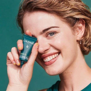 Caudalie Vinergetic C+ Увлажняющий крем для кожи вокруг глаз против темных кругов 15 мл