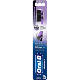 Зубная щетка Oral-B Pro3d White с древесным углем средняя белая