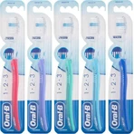 Oral-B 1-2-3 Indicator 35 Зубна щітка середня (випадковий вибір) 118008: ціни та характеристики