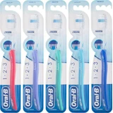 Oral-B 1-2-3 Indicator 35 Зубная щетка средняя (случайный выбор) 118008